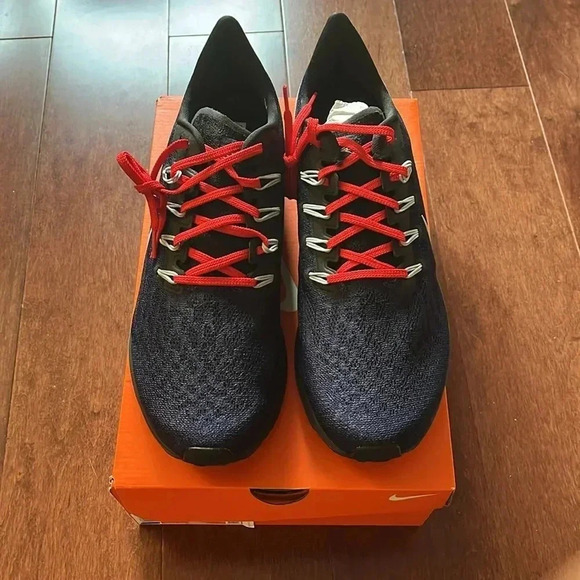NWT Nike Pegasus 36 Patriots - Picture 1 of 8